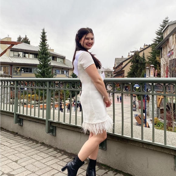 Feather Dress - Picture 3 of 6